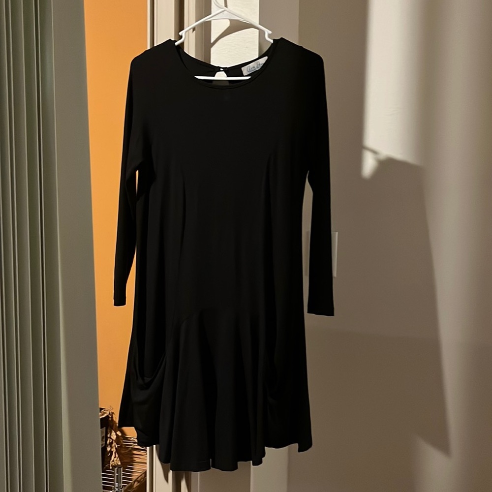 Ava Sky Black Long Sleeve Midi Dress with Pockets in Medium